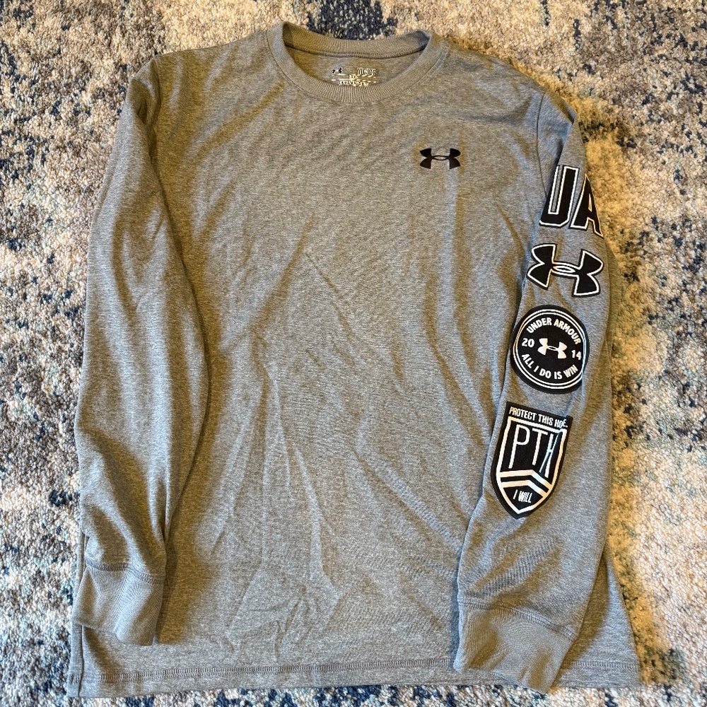 Under Armour Long sleeve patched top